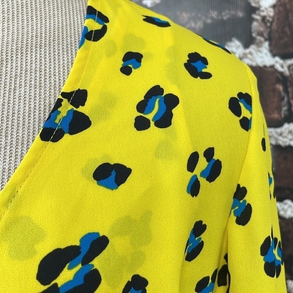 Cabi Blouse Women's XS Extra Small Yellow Leopard Print Sunny Tie Wrap Peplum - Picture 9 of 14